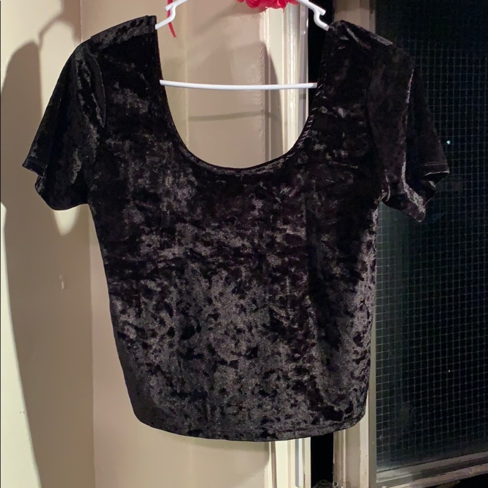 90s Vibes Black Croptop